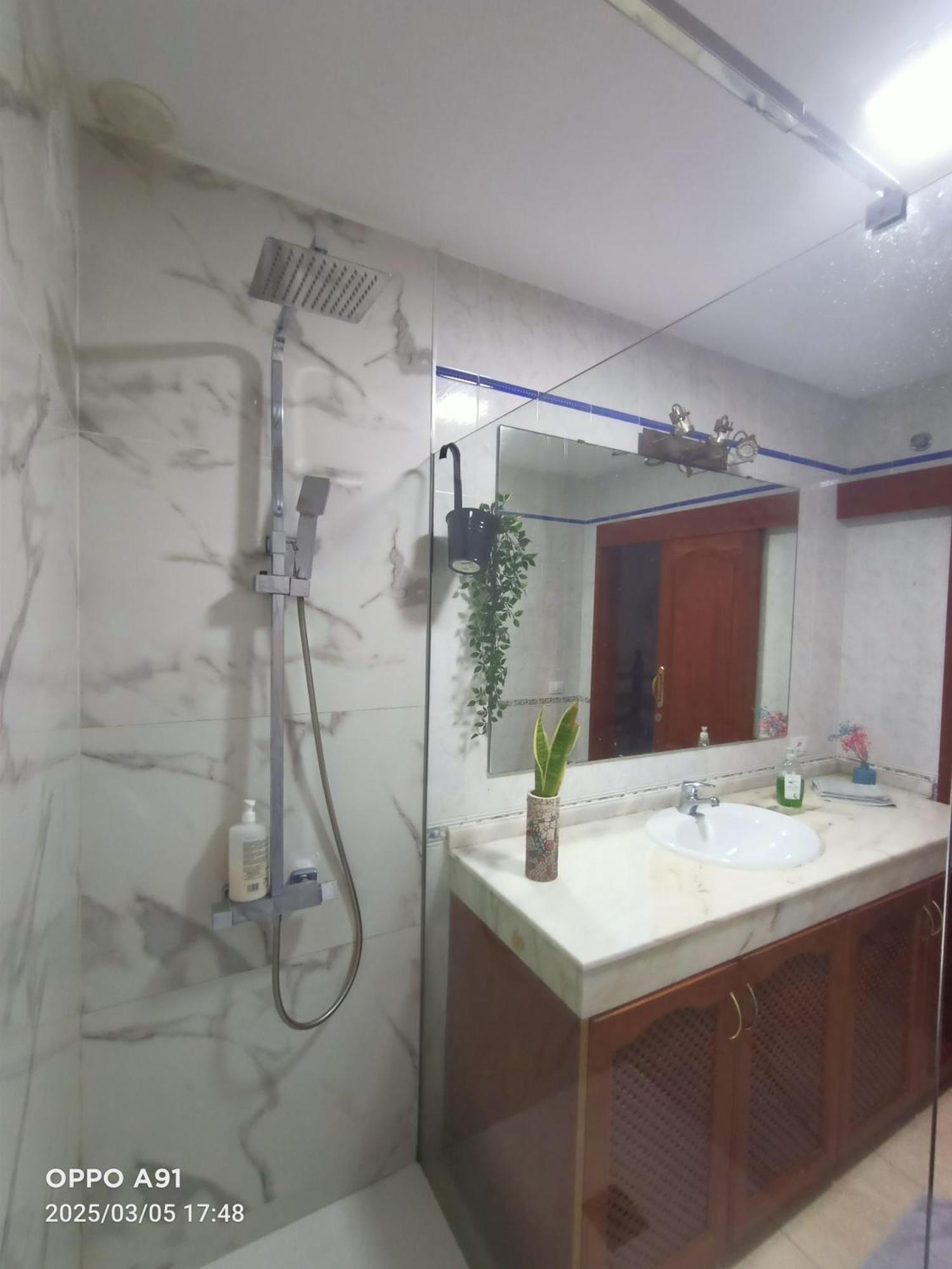 Habitacion Privada May Con Balcon Vecindario  Buitenkant foto
